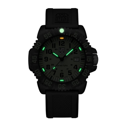 Luminox Sea Lion 2050 men's watch with quartz movement