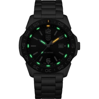 Luminox Pacific Diver XS.3137 Green men's watch with 20 ATM resistance