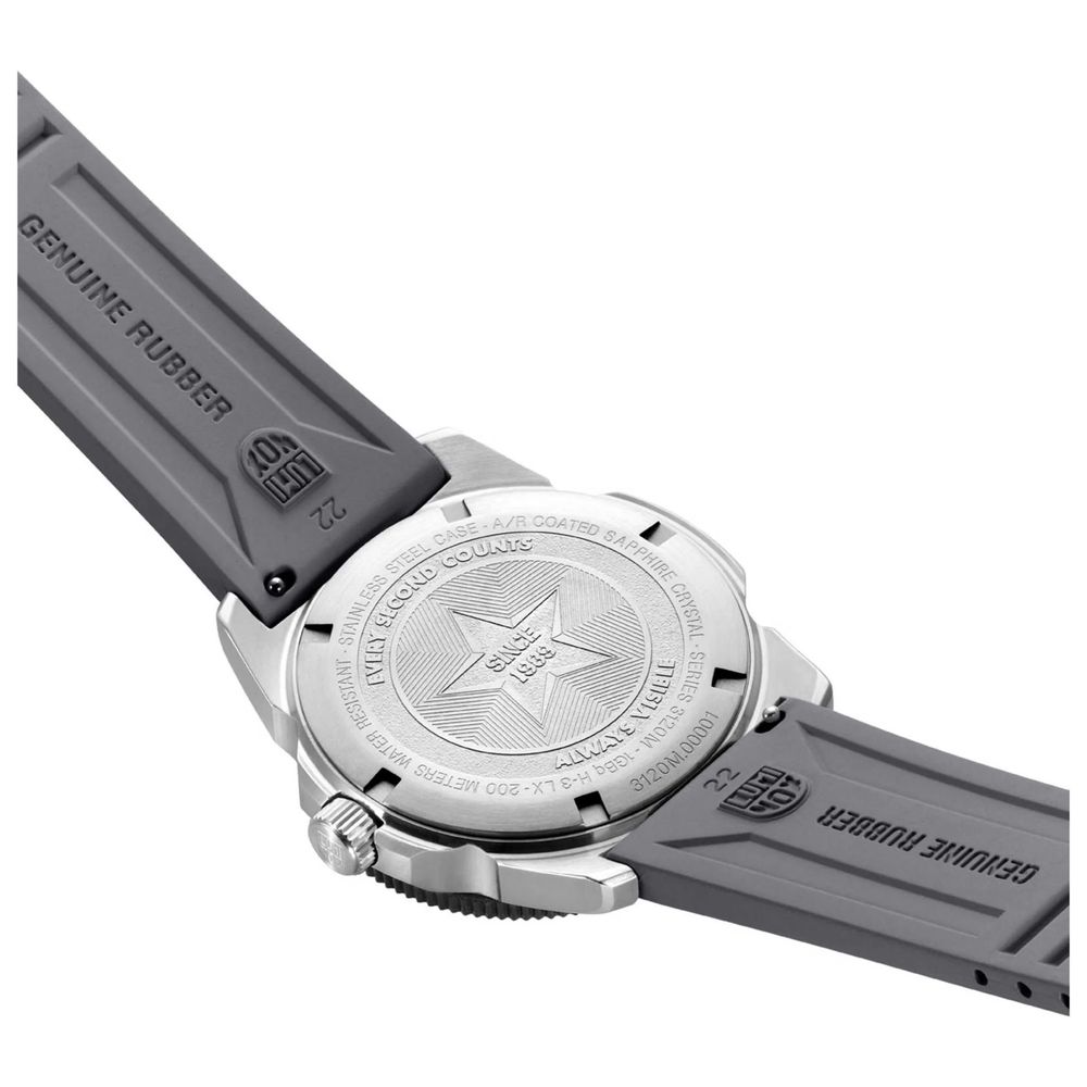 Luminox Pacific Diver XS.CA22M men's watch with 20 ATM resistance