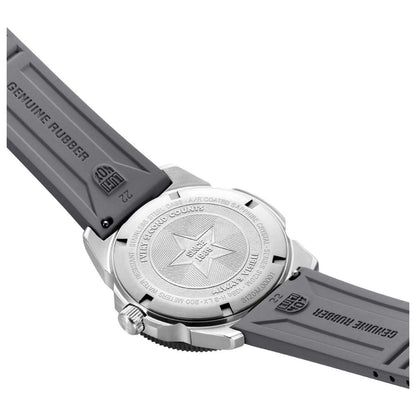 Luminox Pacific Diver XS.CA22M men's watch with 20 ATM resistance