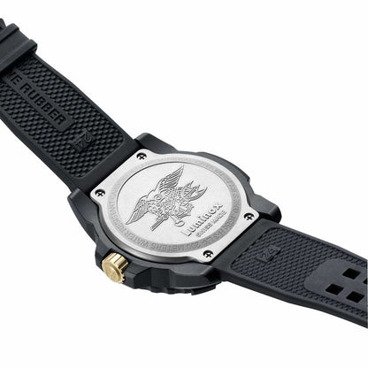 Luminox Navy SEAL 3500 men's watch with CARBONOX case