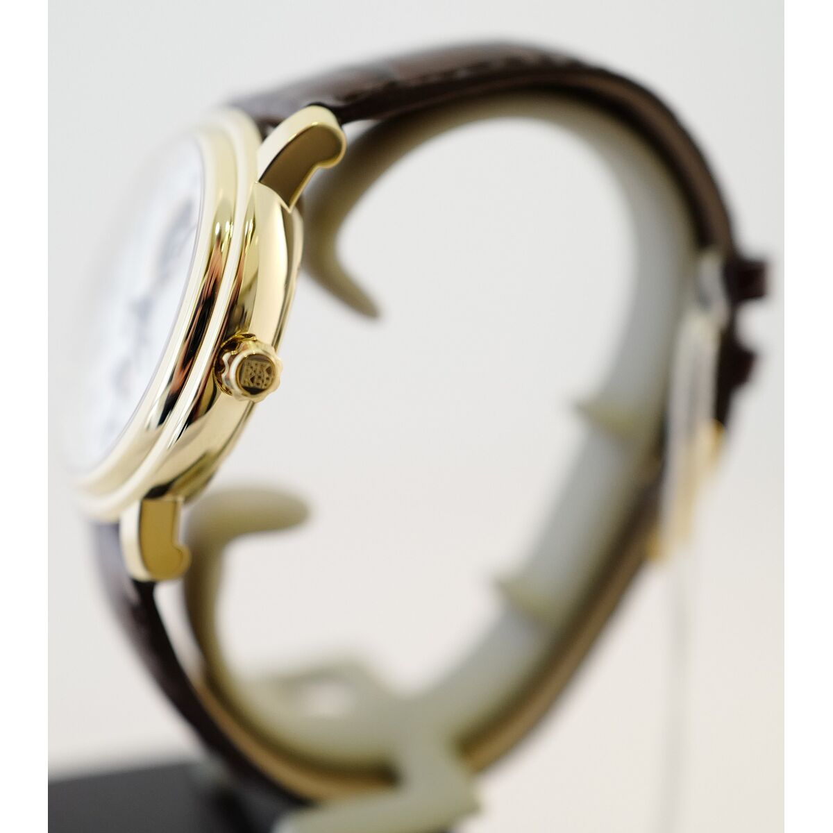 V4HF5021C2A585DEF614589597944E8FDA1R7405170P3