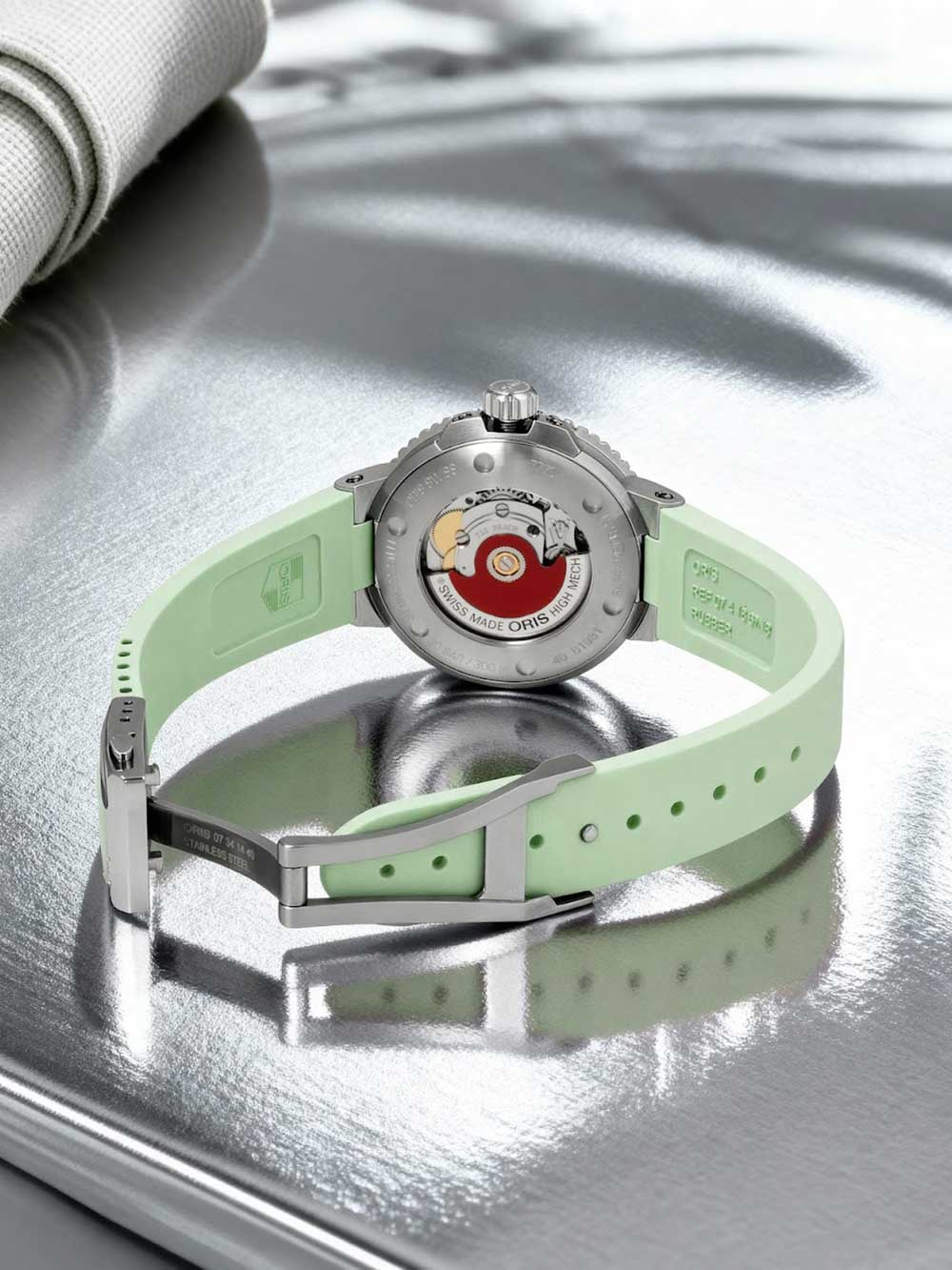 Oris Aquis Date Automatic 01 733 7770 4157-07 4 18 67FC 36mm 30 ATM Green Dial Women's Watch