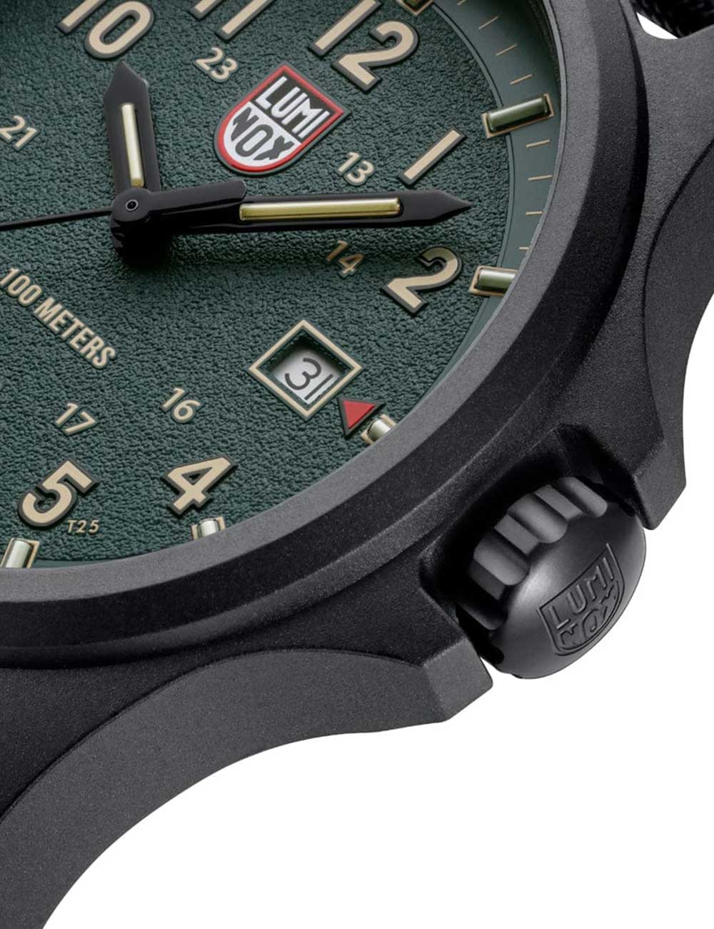 Luminox Atacama Field Quartz XL.1977 43mm 10 ATM Green Dial Men's Watch