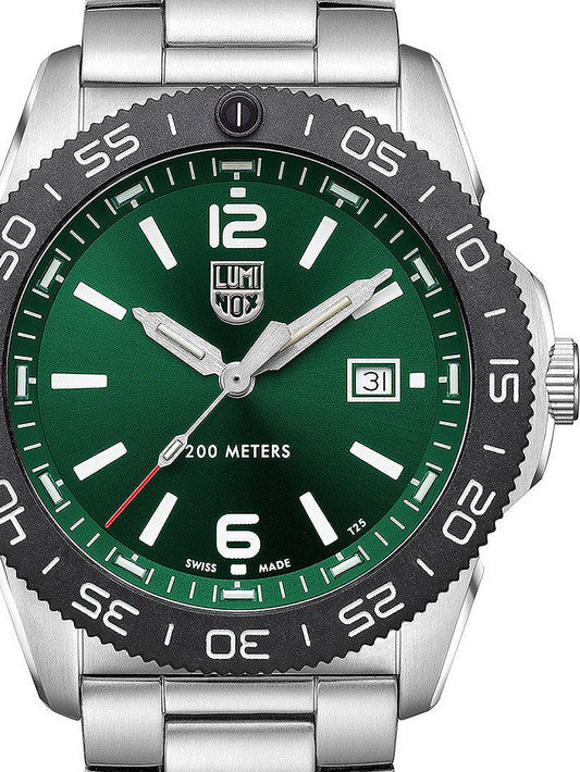 Luminox Pacific Diver Quartz XS.3137 44mm 20 ATM Green Dial Men's Watch